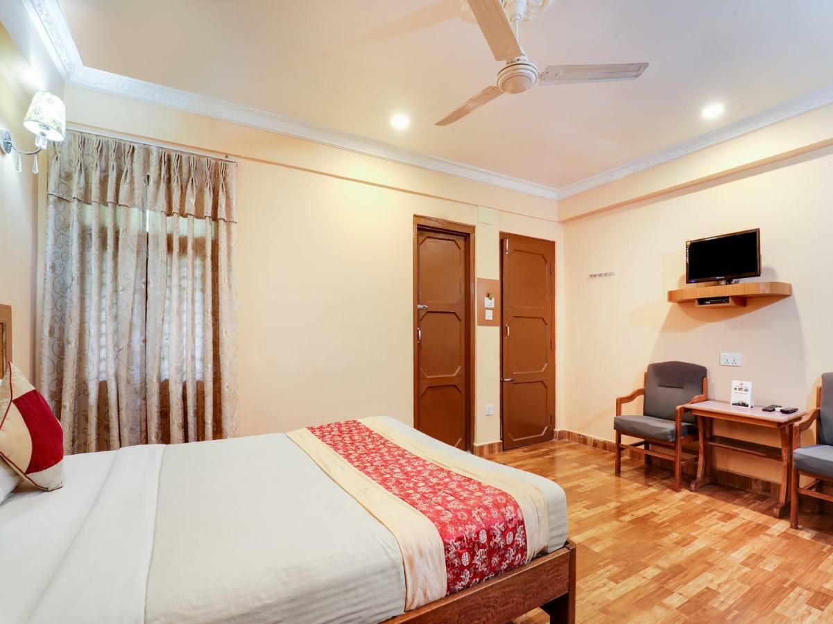 Hotel Wildlife Camp Sauraha Eksteriør bilde