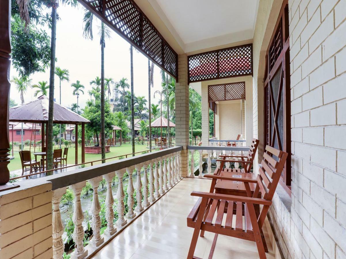Hotel Wildlife Camp Sauraha Eksteriør bilde